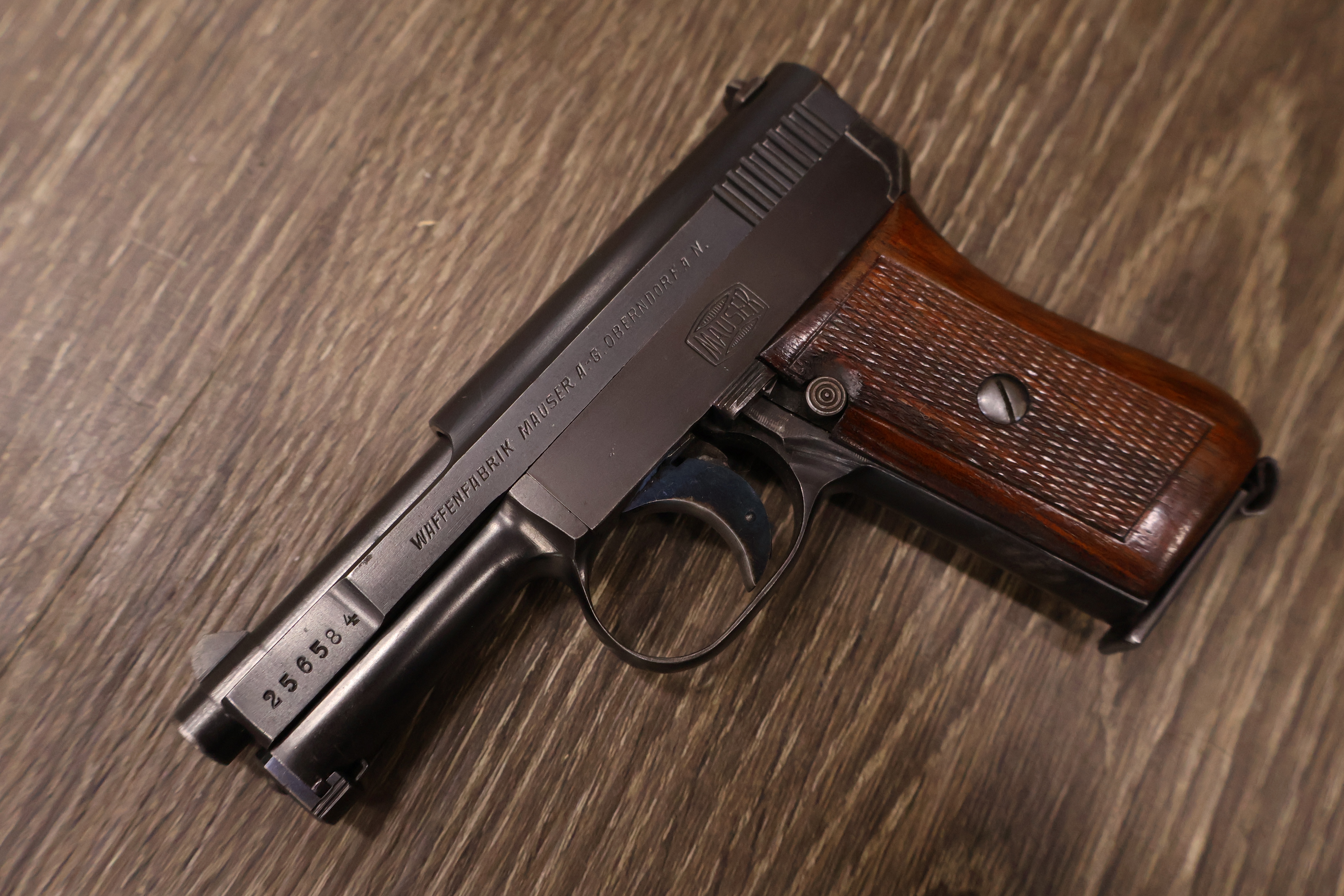 MAUSER WERKE 1910 POCKET PISTOL BLUED FINISH WOOD GRIPS 3.15" BBL .25 ACP-img-0