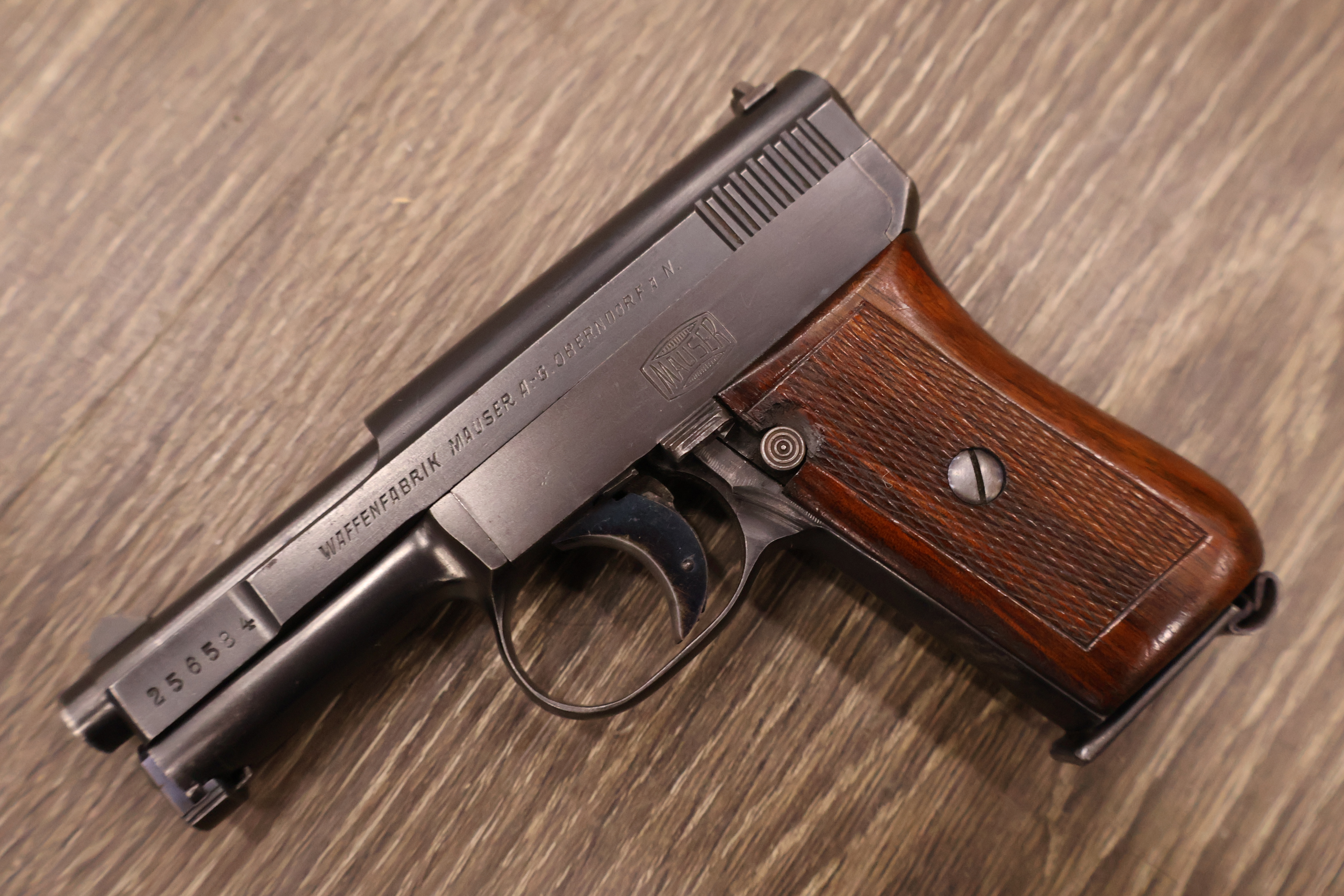 MAUSER WERKE 1910 POCKET PISTOL BLUED FINISH WOOD GRIPS 3.15" BBL .25 ACP-img-1