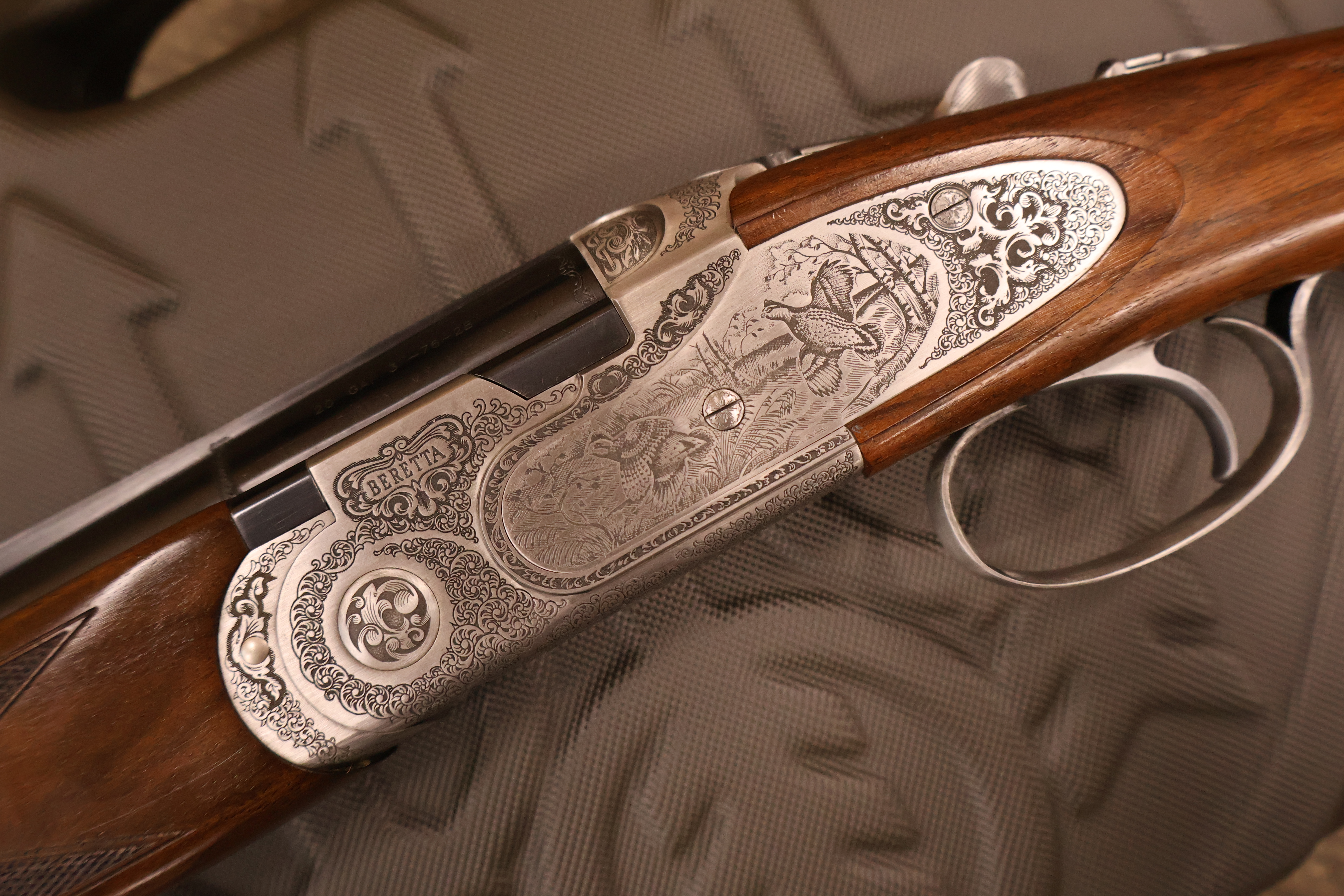 BERETTA 687 EELL DIAMOND PIGEON SILVER ENGRAVED DELUXE WALNUT 28" BBL 20GA-img-15