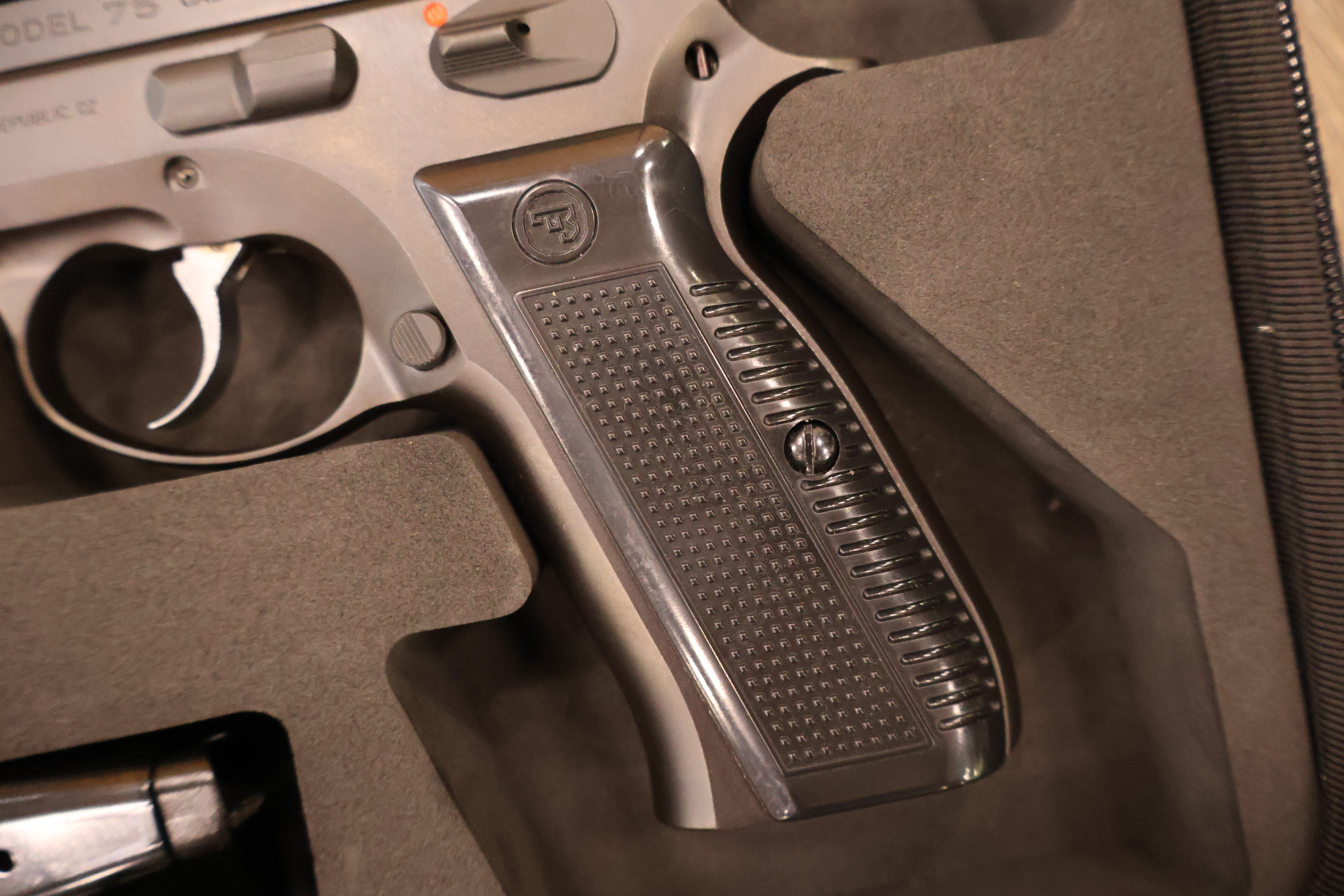 CZ USA MODEL 75 LEGEND STEEL FRAME BLUED FINISH MANUAL SAFETY 4.5" BBL 9MM-img-4