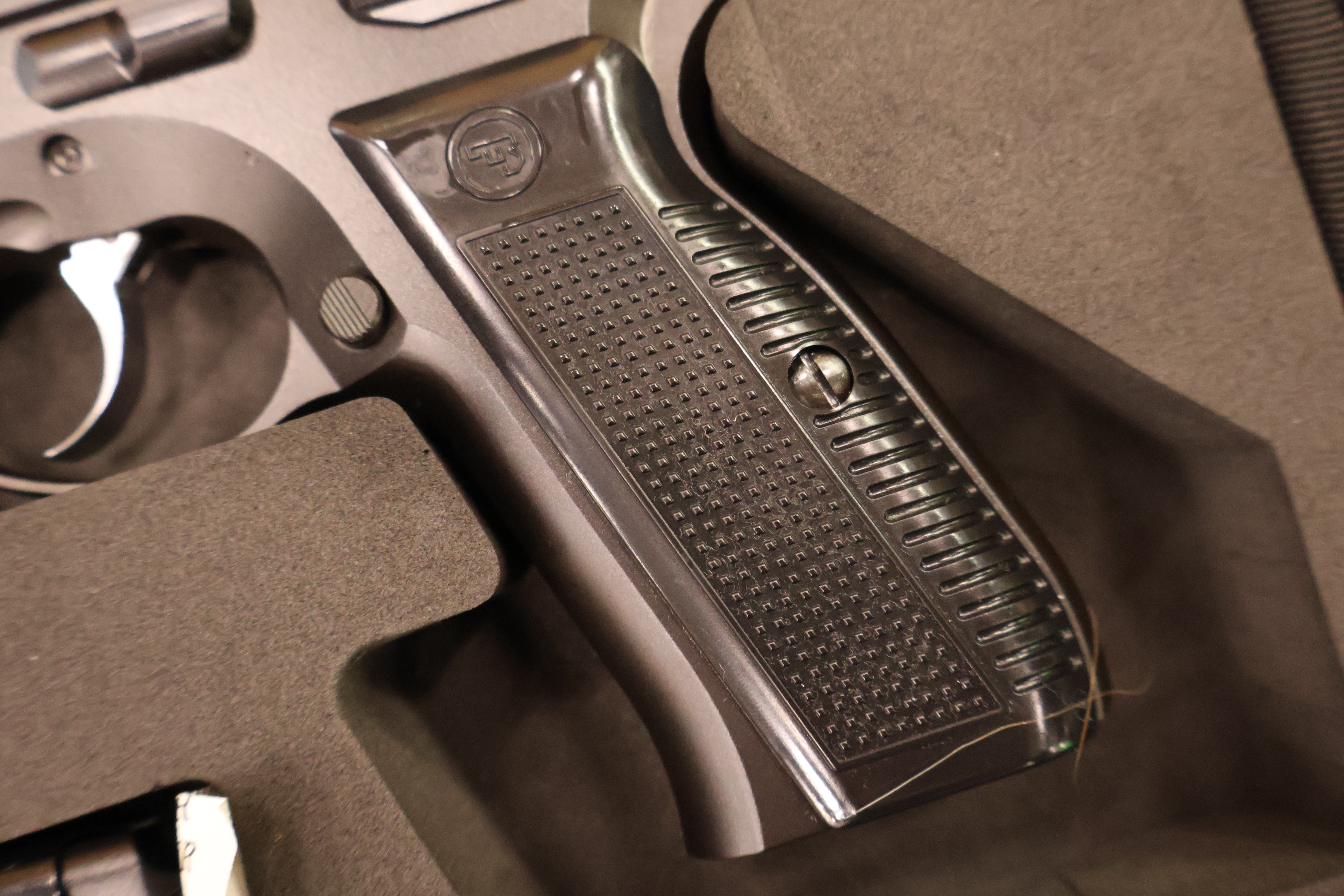 CZ USA MODEL 75 LEGEND STEEL FRAME BLUED FINISH MANUAL SAFETY 4.5" BBL 9MM-img-4