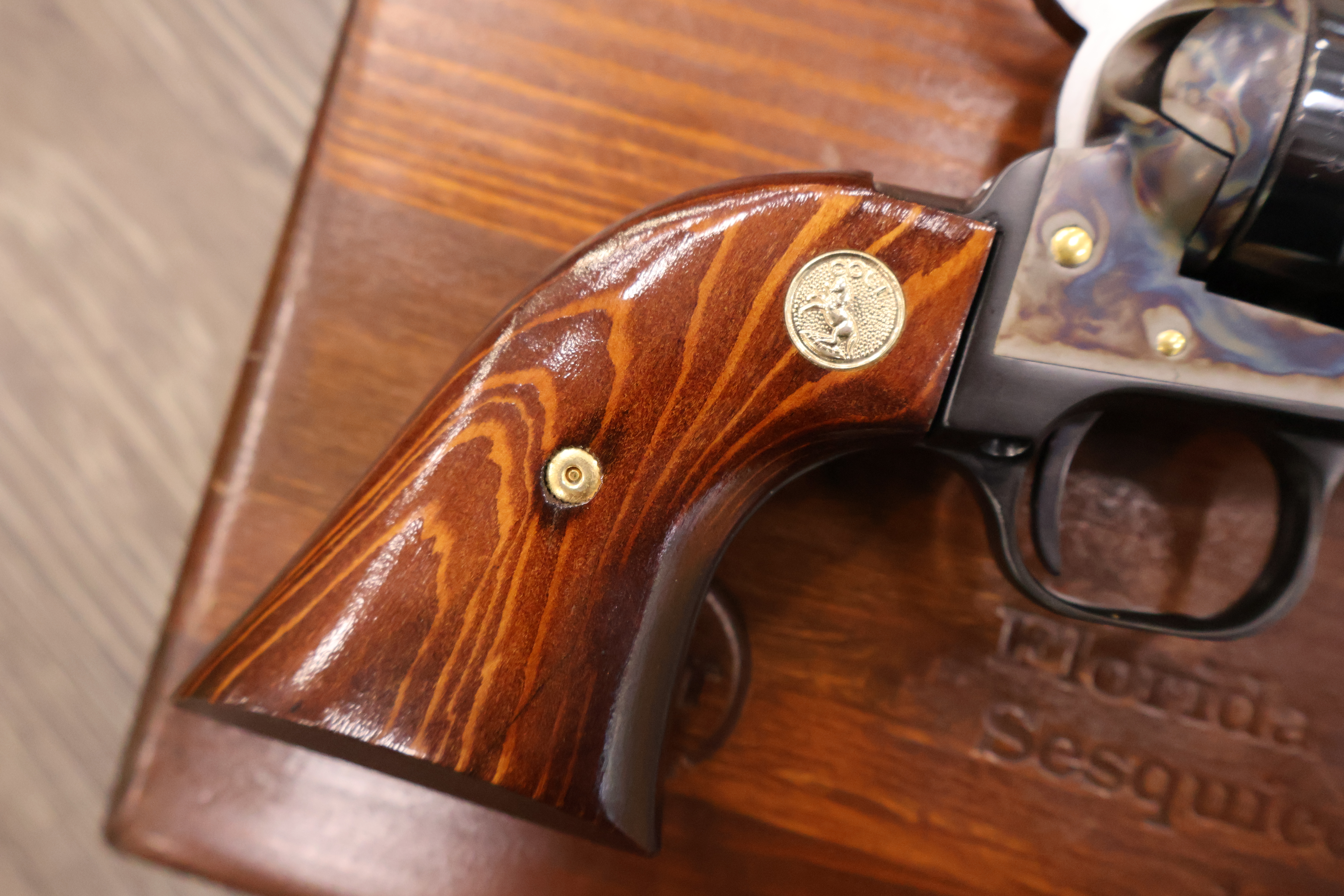 COLT FRONTIER SCOUT CASE COLORED FRAME BLUED FINISH WALNUT 4.75" BBL .22LR -img-2