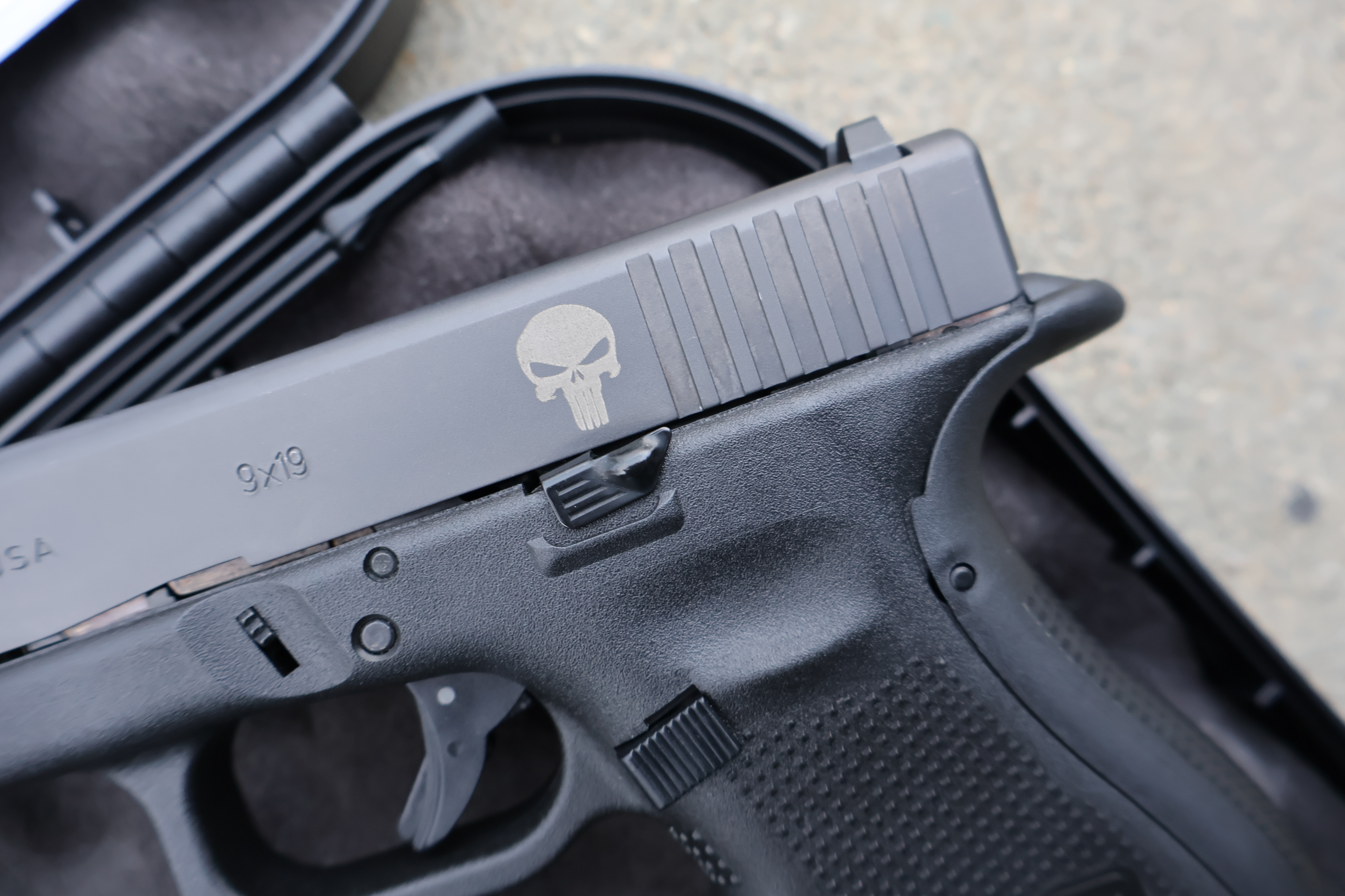 GLOCK (USA) G19 GEN4 BLACK TENIFER PUNISHER AMERIGLO FRONT 4.02" BBL 9MM-img-3
